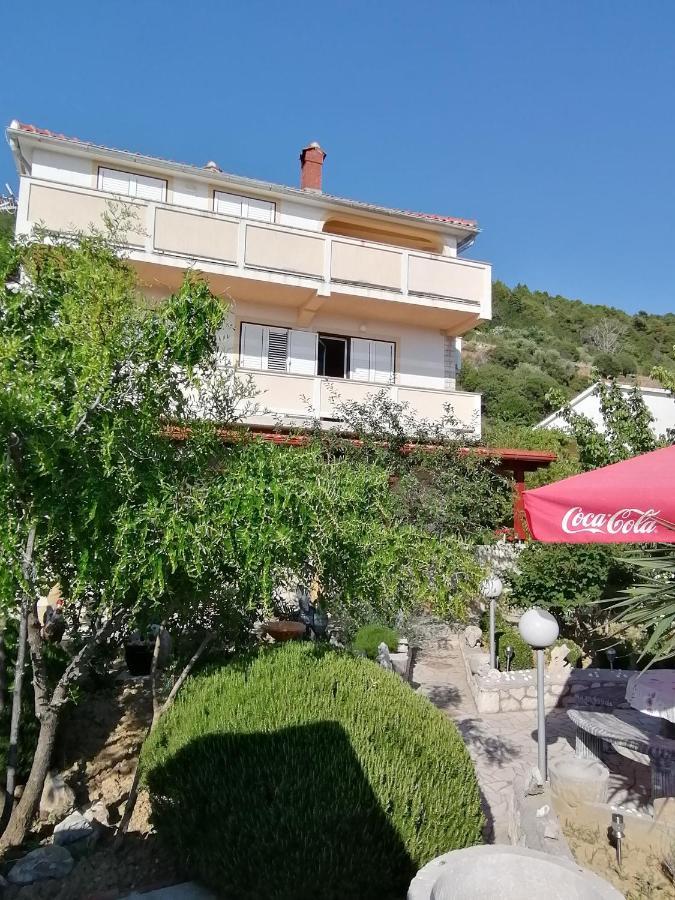 Apartmani Andelo I Ruzica Mundanije Luaran gambar