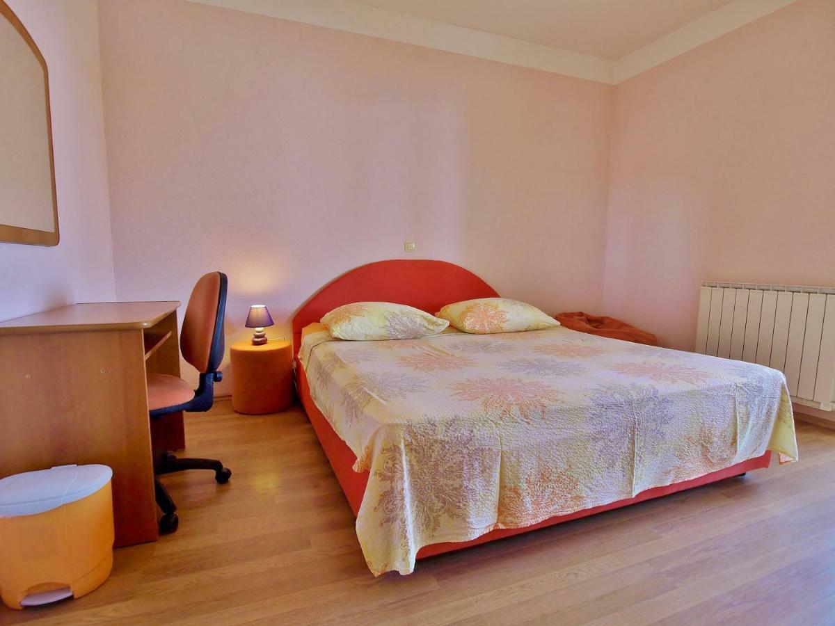 Apartmani Andelo I Ruzica Mundanije Luaran gambar