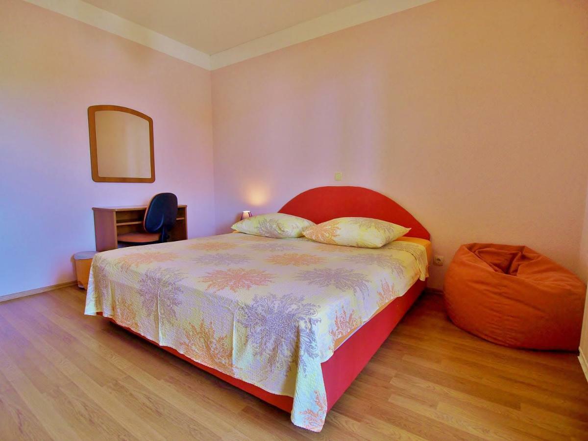 Apartmani Andelo I Ruzica Mundanije Luaran gambar