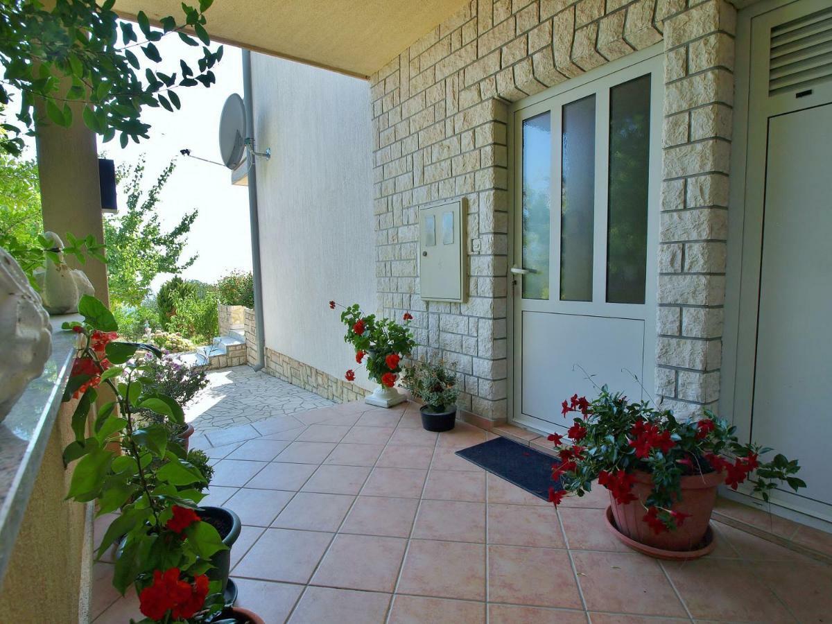Apartmani Andelo I Ruzica Mundanije Luaran gambar