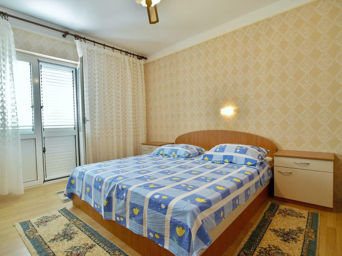 Apartmani Andelo I Ruzica Mundanije Luaran gambar