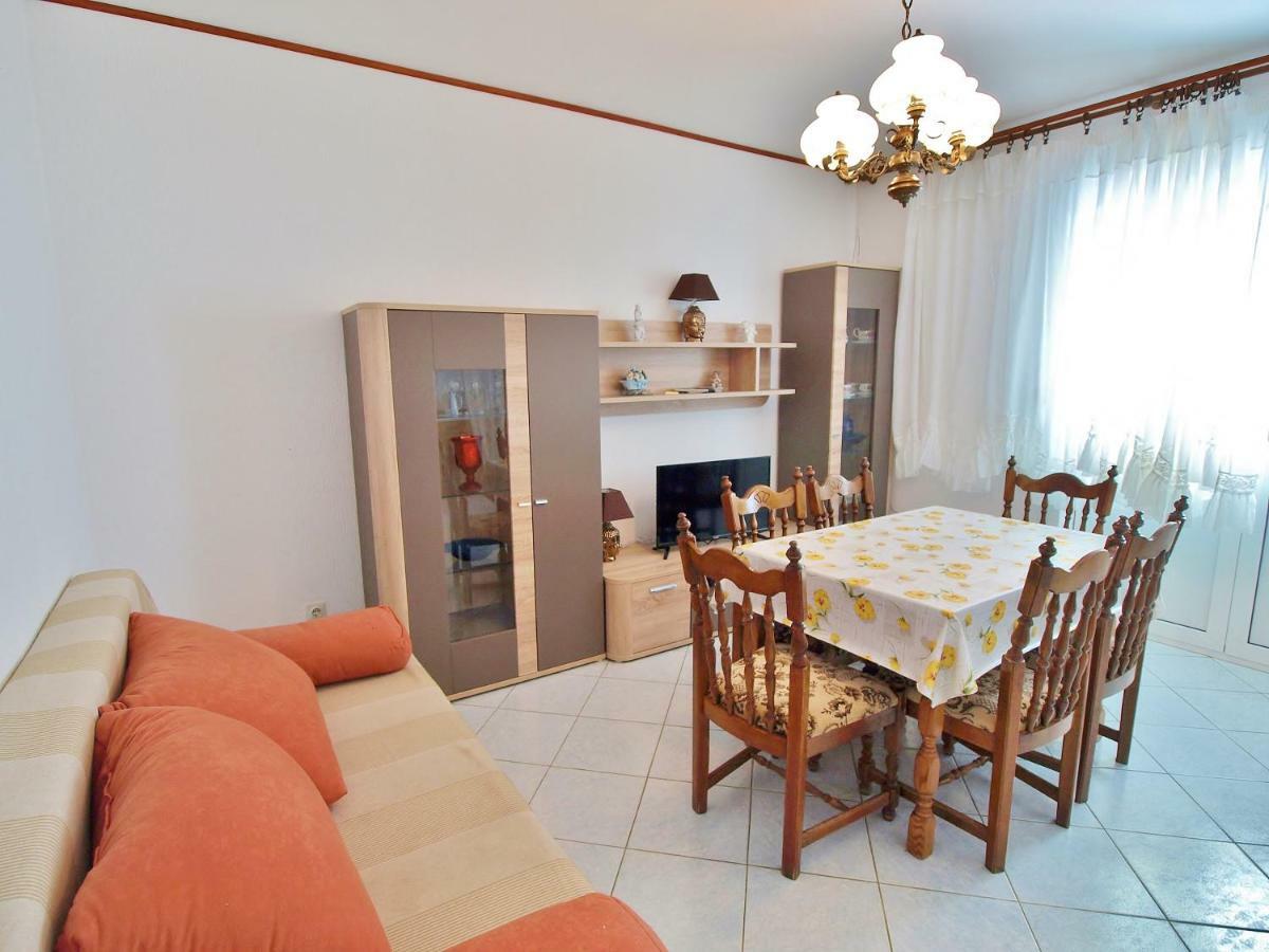 Apartmani Andelo I Ruzica Mundanije Luaran gambar